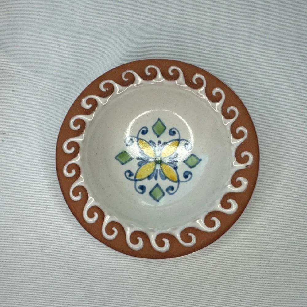 Hand Painted Ceramic 3.5 Inch Bowl Made in‎ Italy